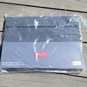 NIB- Microsoft Surface Pro 3/4 Folio Case